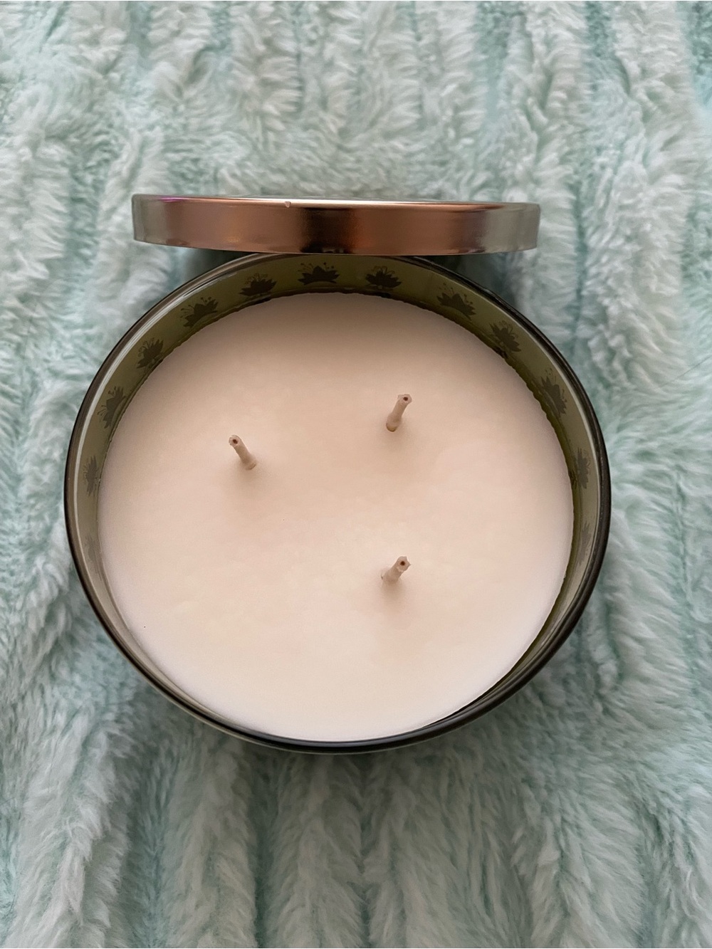 Bath & Body Works Tiana Scented Candle – Green with Purple Accents - Picture 3 of 3